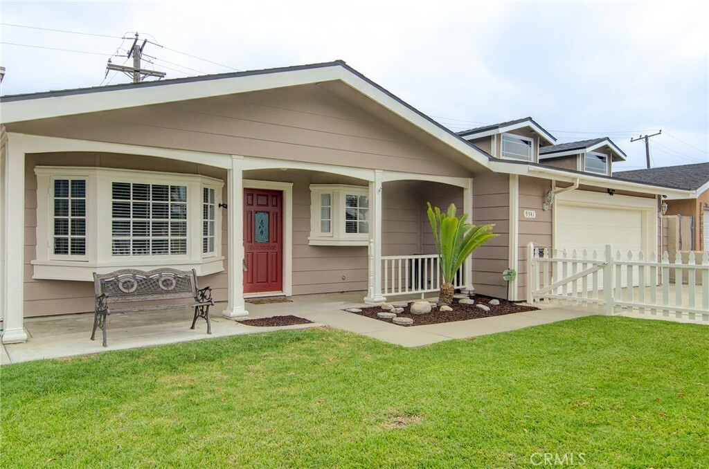 9341 Grand Drive  Huntington Beach CA 92646 photo