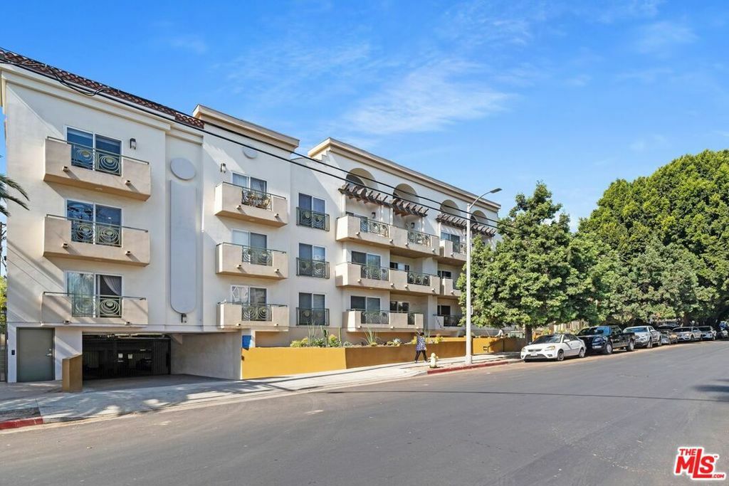 1353 N Fuller Avenue 207  Los Angeles CA 90046 photo