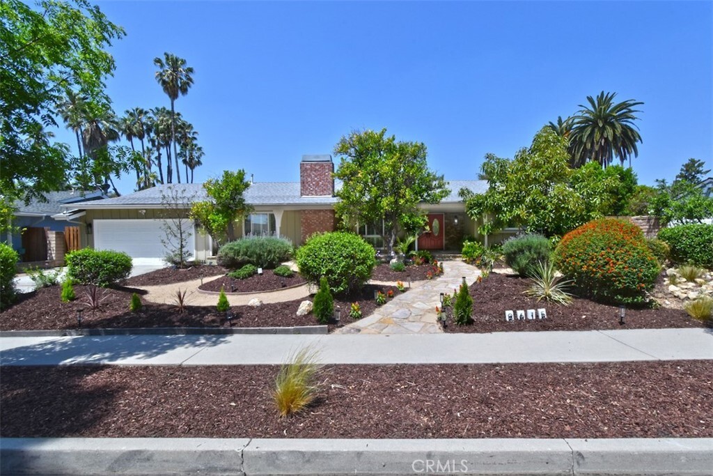 Property Photo: 9615 Donna Avenue CA 91324