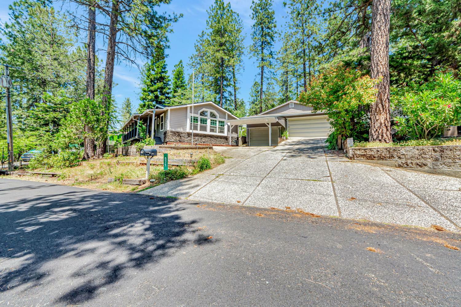 Property Photo: 571 B Lane CA 95703