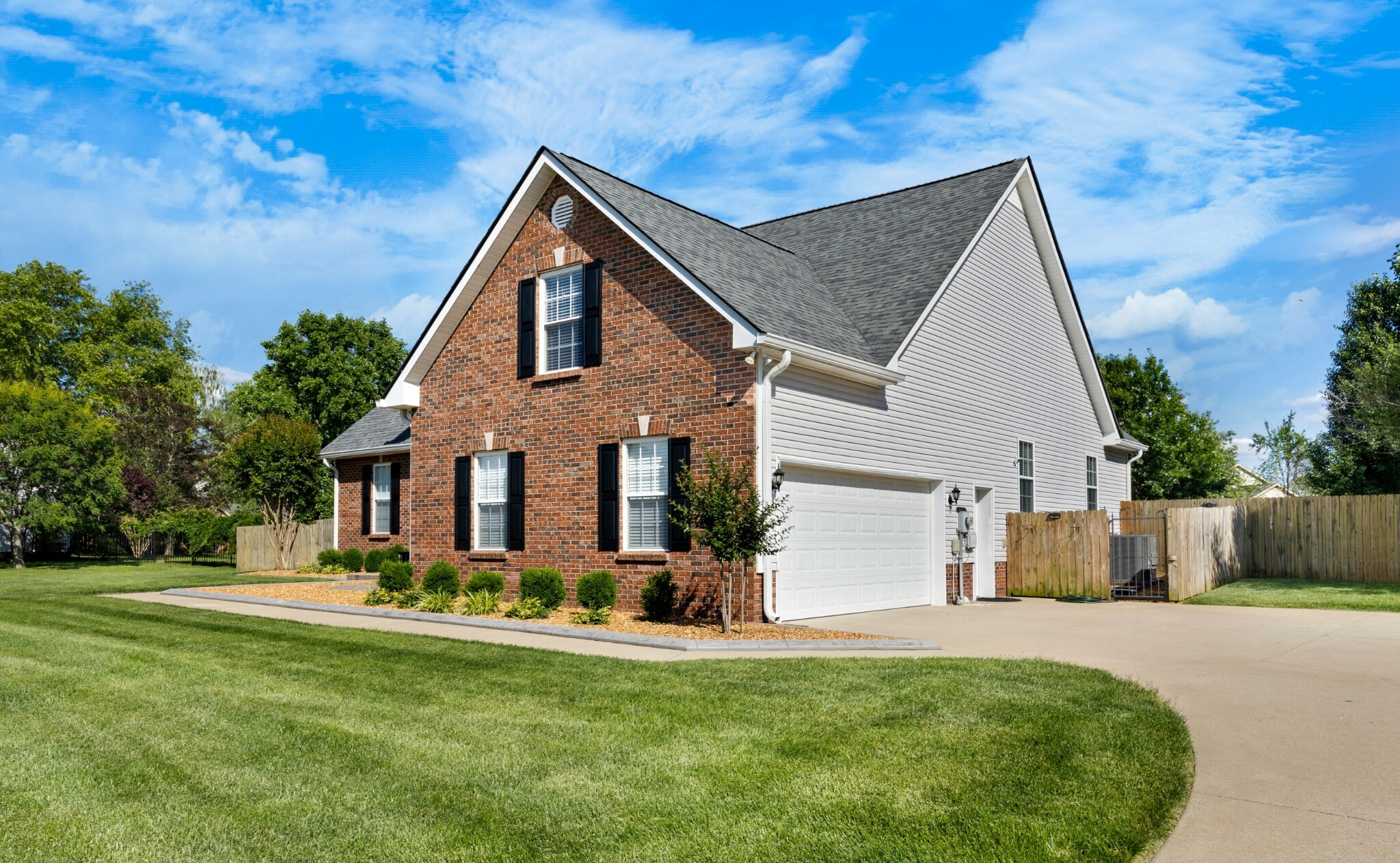 Property Photo: 1010 Trevor Dr TN 37043