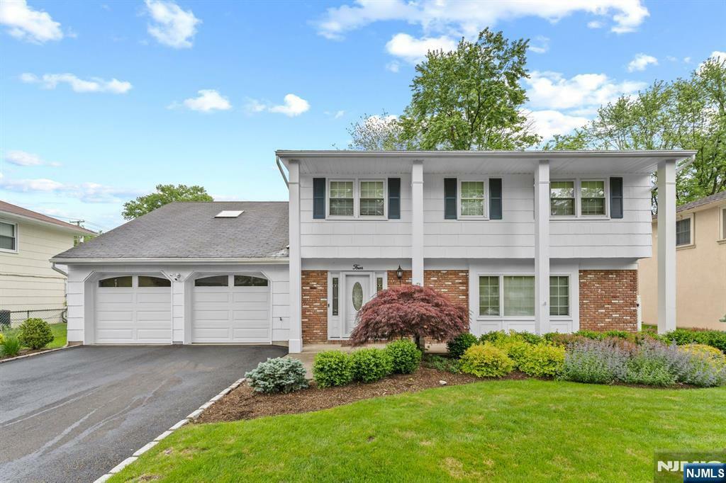 Property Photo: 4 Kimberly Way NJ 07661