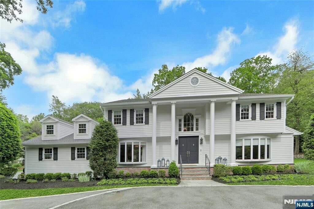 Property Photo: 325 Hobar Court NJ 07417