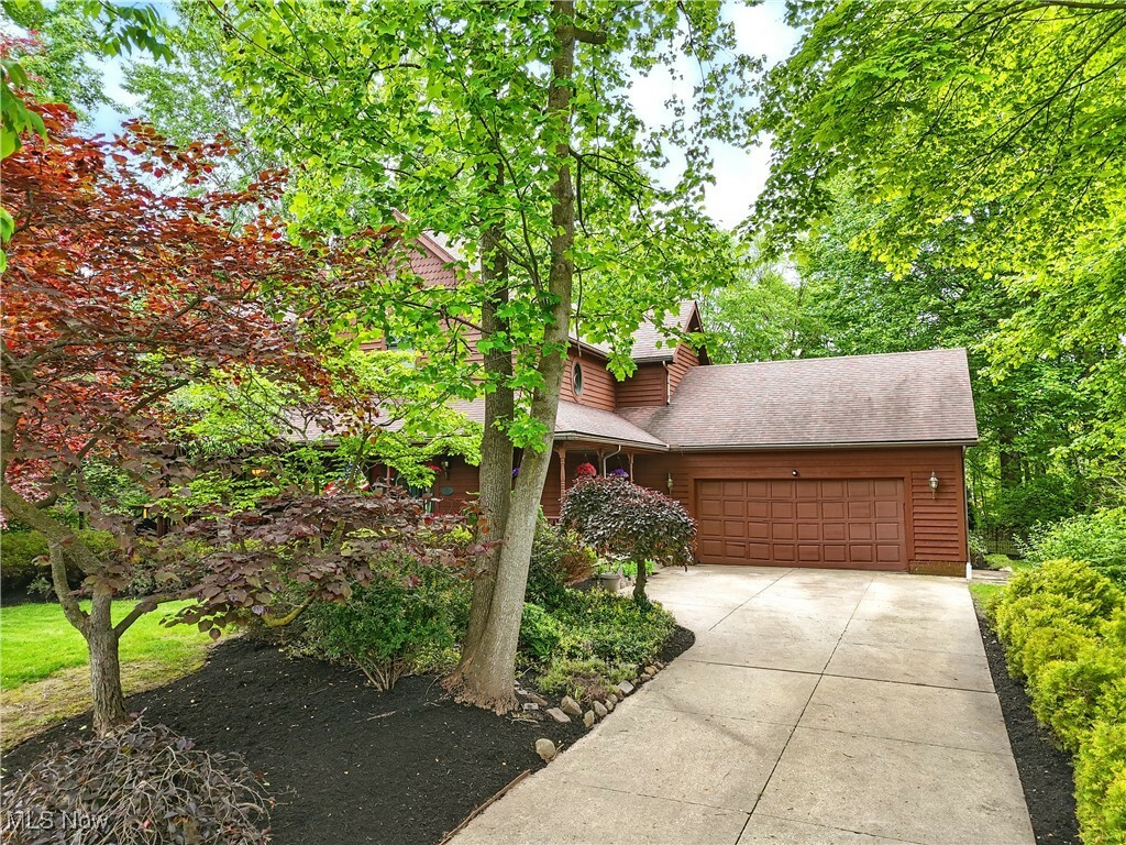 Property Photo: 4011 Highpoint Drive OH 44685