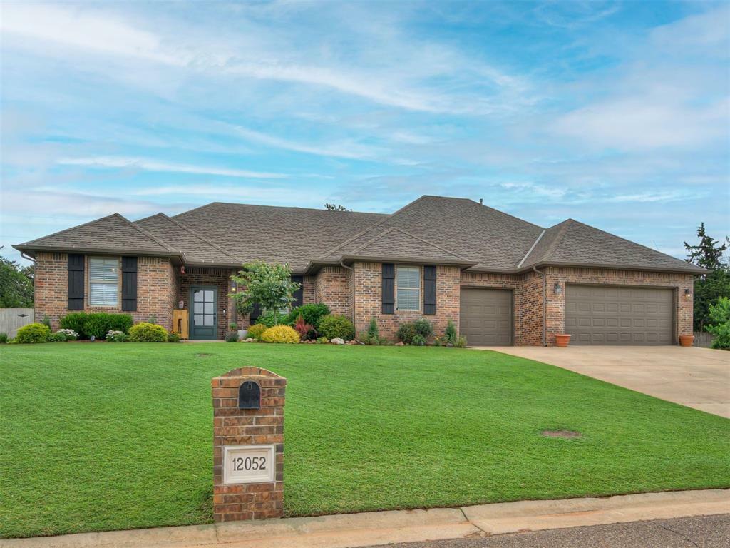 Property Photo: 12052 Acorn Terrace OK 73044