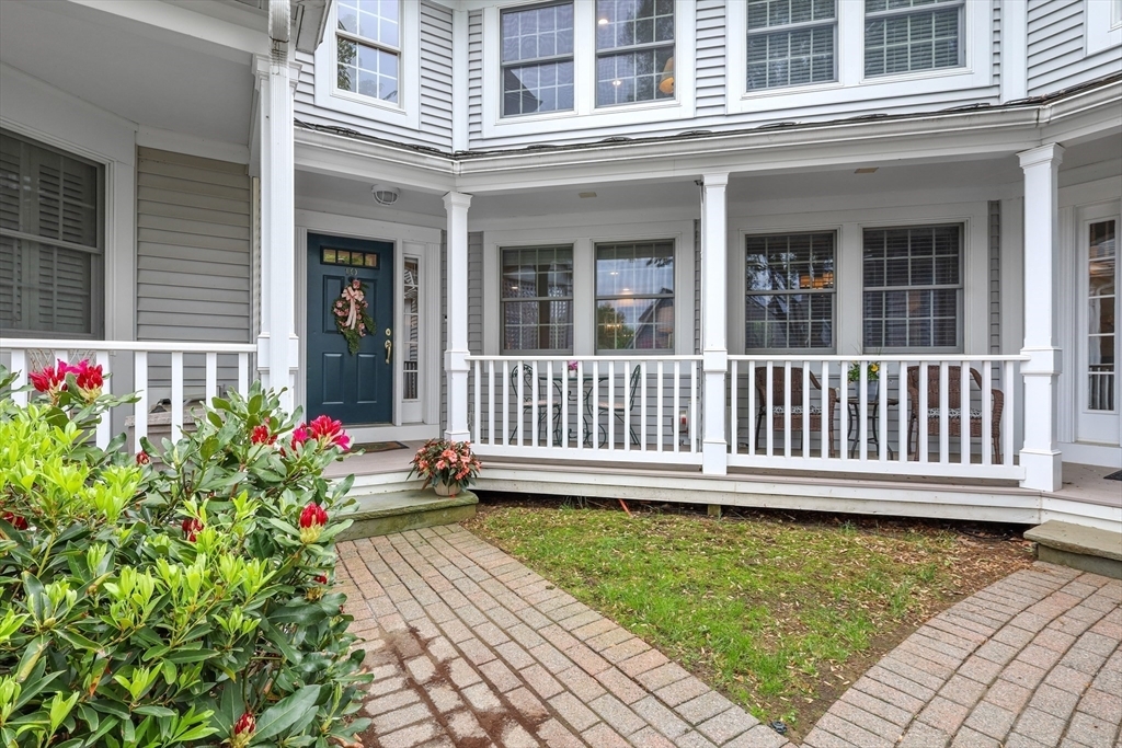 Property Photo:  10 Highcroft Way 10  MA 01748 