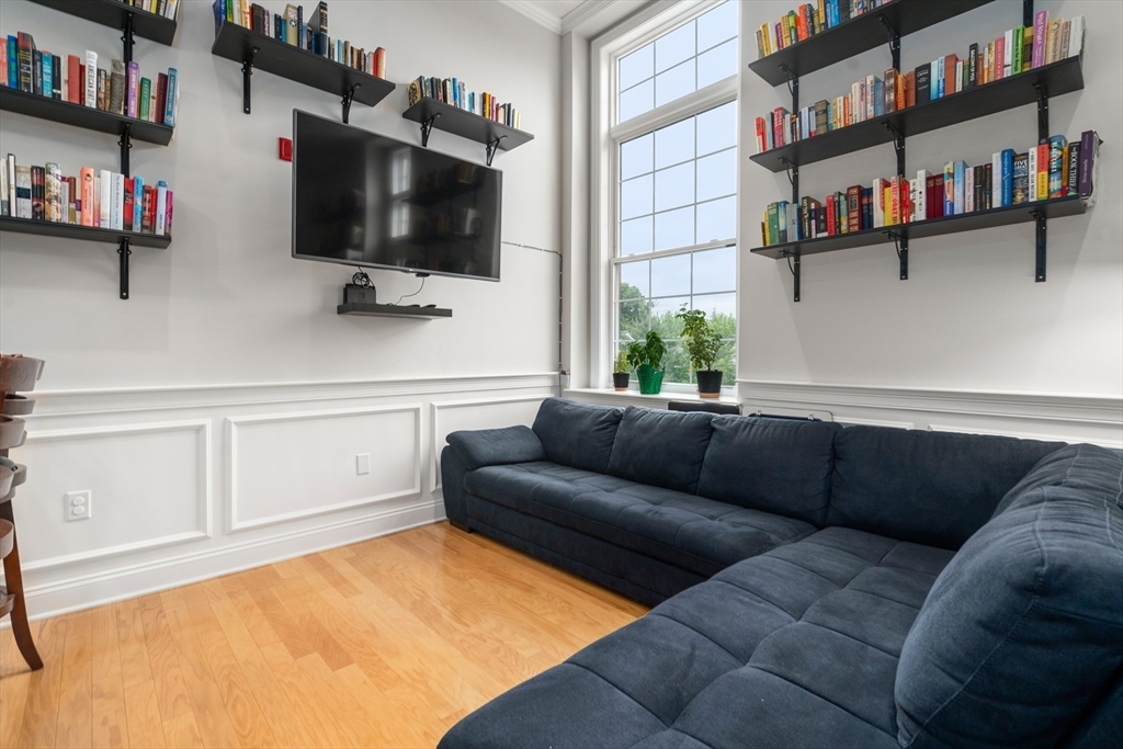 Property Photo: 215 Harvard St 40 MA 02155