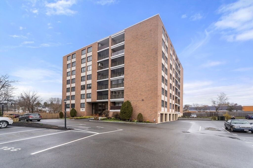 Property Photo:  49 Melrose Street 4E  MA 02176 