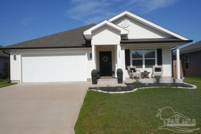 Property Photo: 4422 Tiger Oak Ct FL 32571