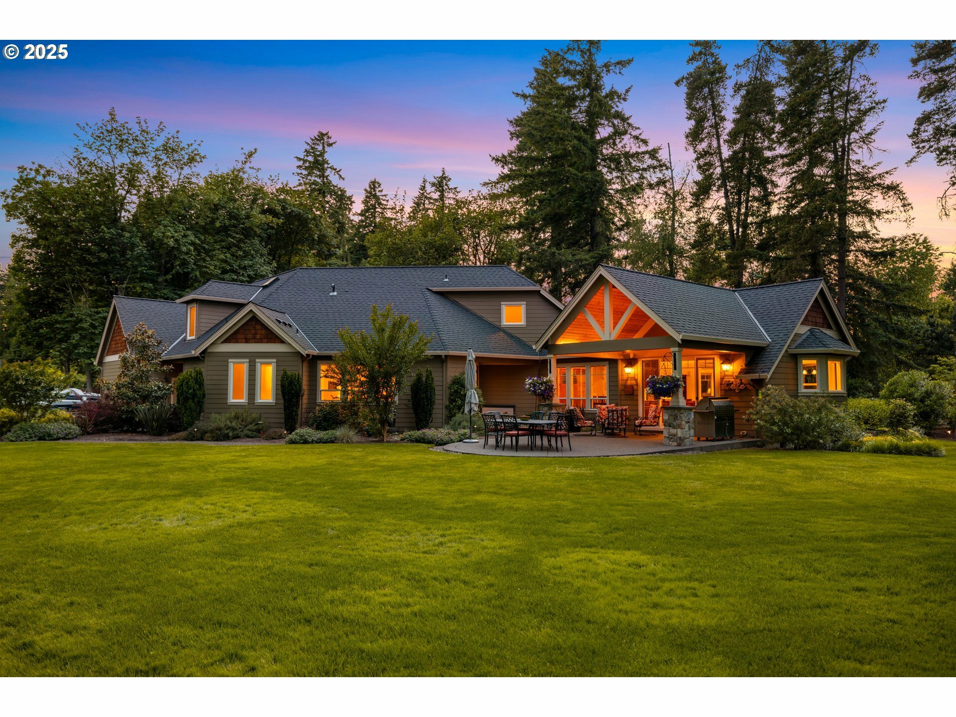 Property Photo: 31678 SW Isle Way Ln OR 97068