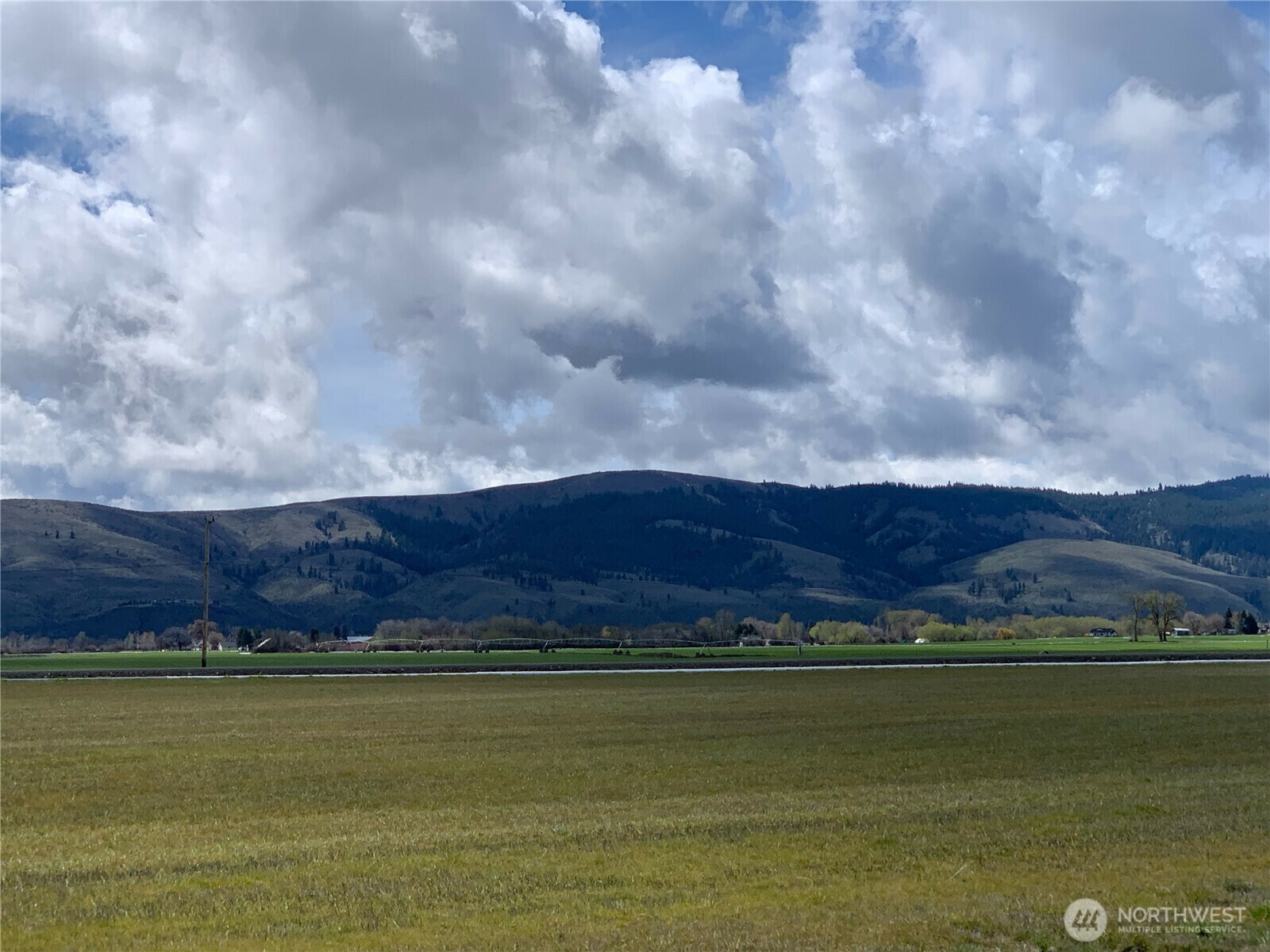 Property Photo: 21 Edge Bluff Loop WA 98926