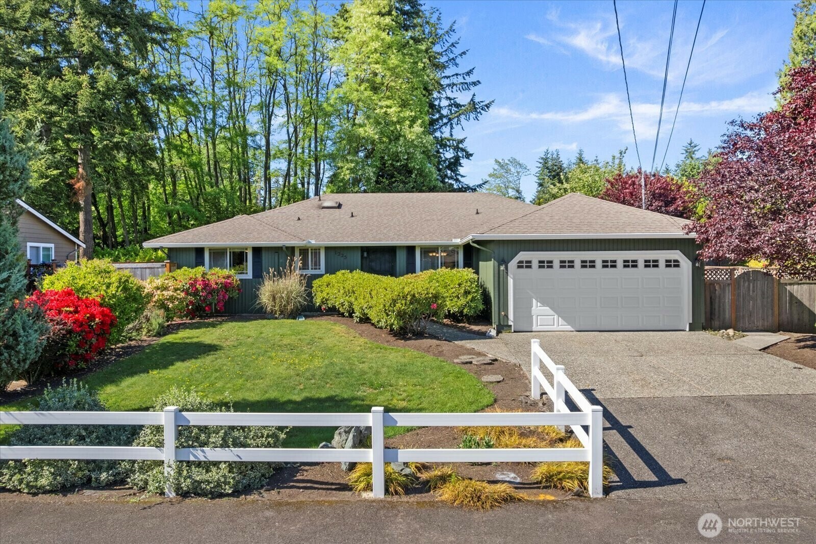 Property Photo:  1225  138th Street SE  WA 98012 