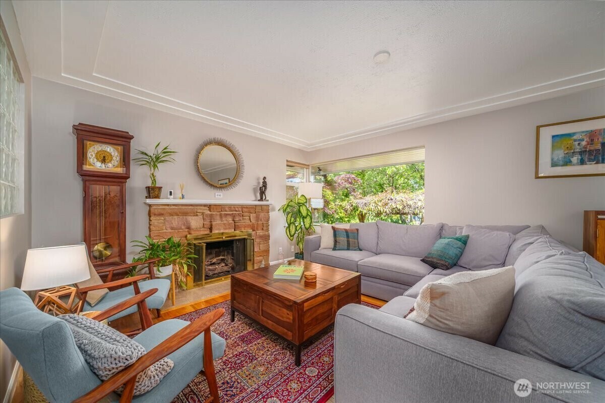Property Photo: 5015 SW Prince Street WA 98116