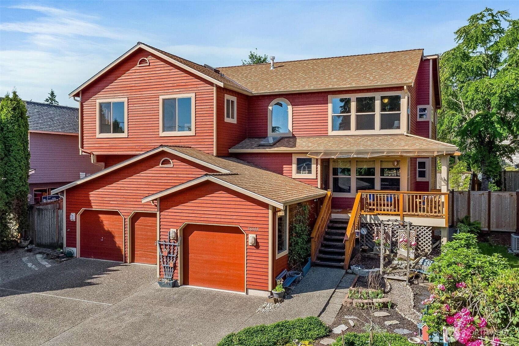 Property Photo: 16515 126th Avenue NE WA 98072
