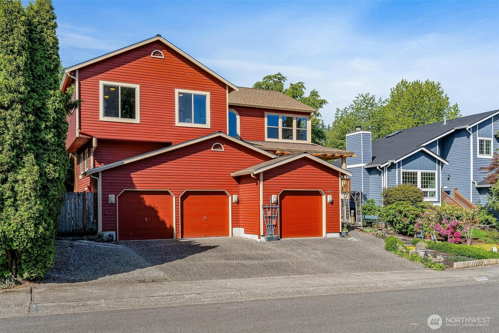 Property Photo: 16515 126th Avenue NE WA 98072
