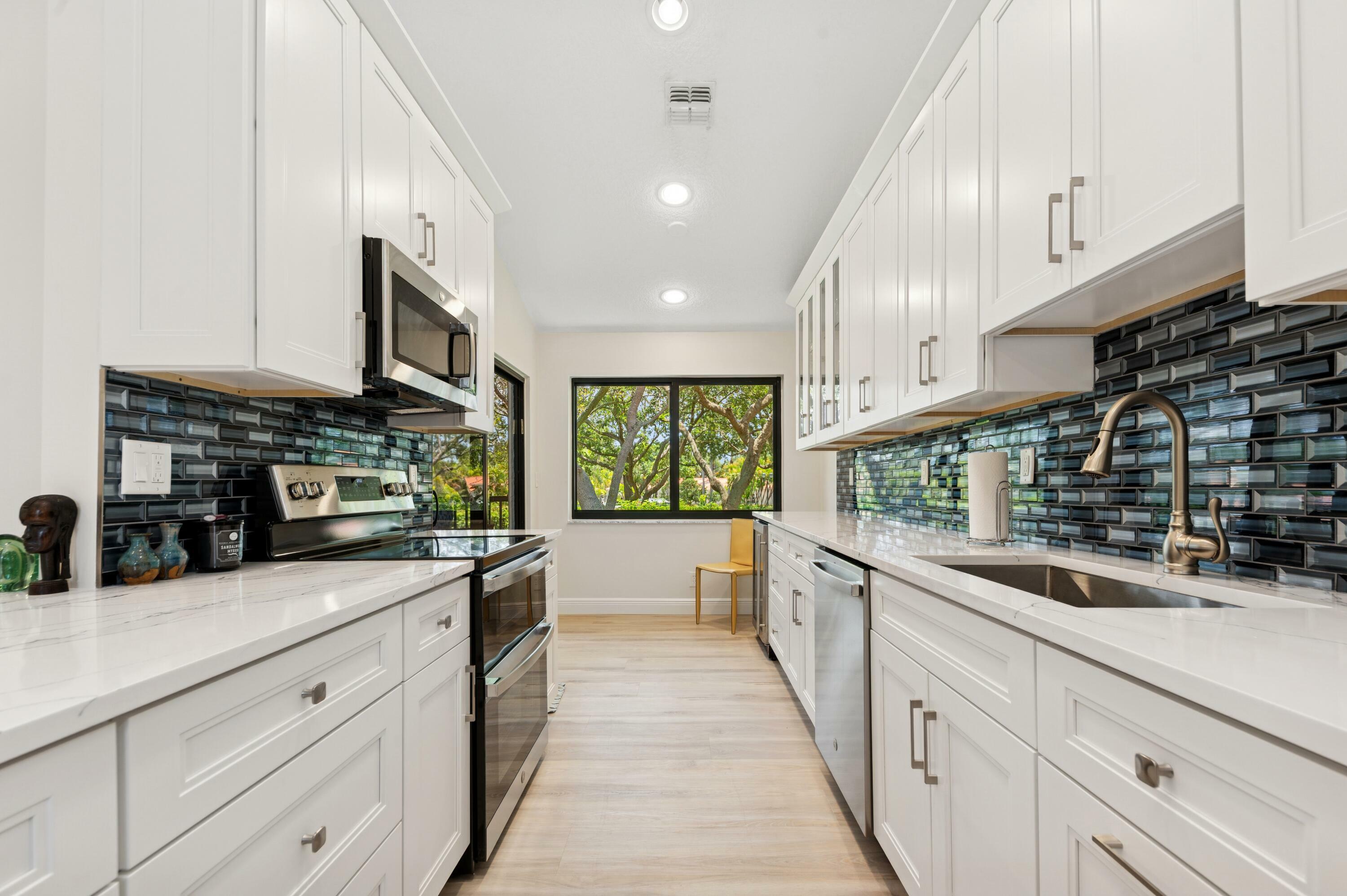 Property Photo: 17340 Boca Club 702 Boulevard 702 FL 33487