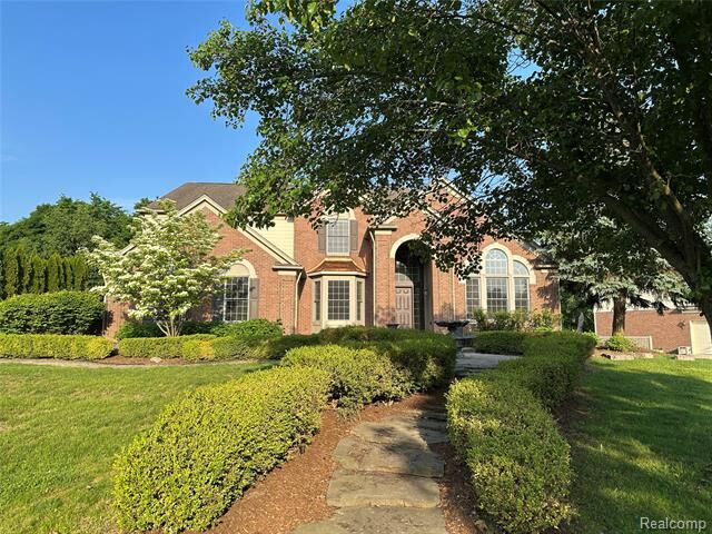 Property Photo:  17336 Oak Hill Drive  MI 48168 