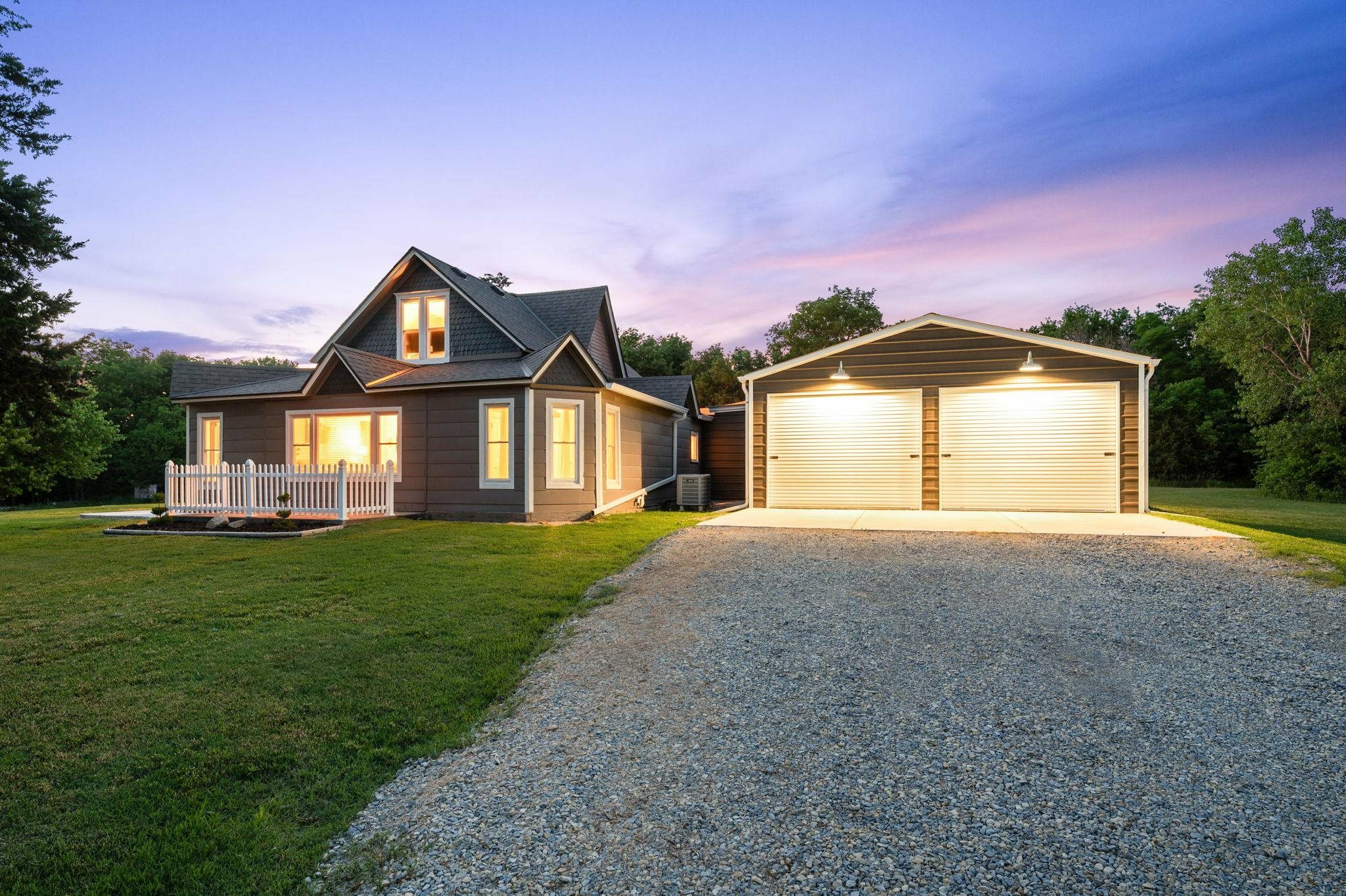 Property Photo: 11822 E 111th St S KS 67110-471