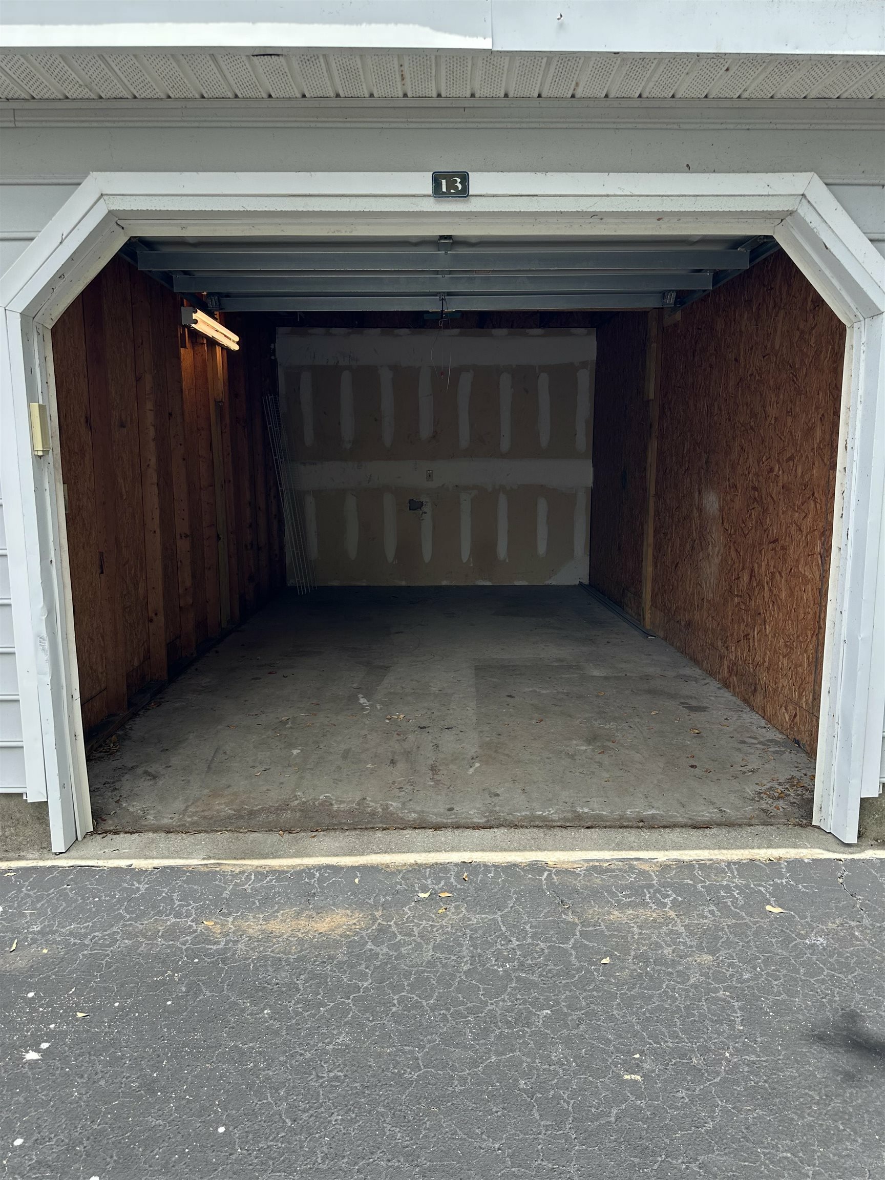 Property Photo: Garage 13 FL 32080