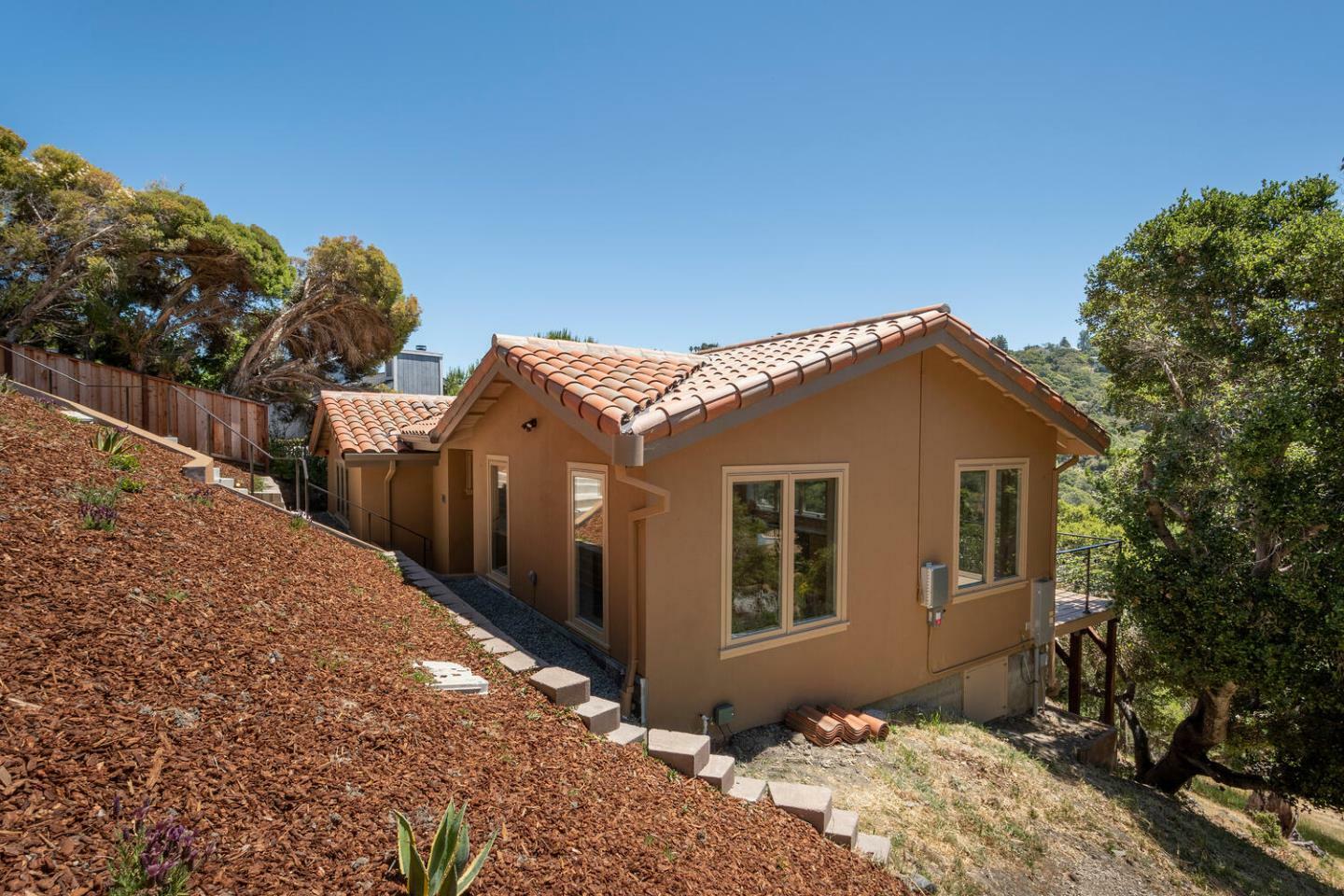 Property Photo: 30 Lydia Court CA 94010