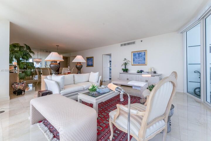 Property Photo:  2127 Brickell Ave 3304  FL 33129 