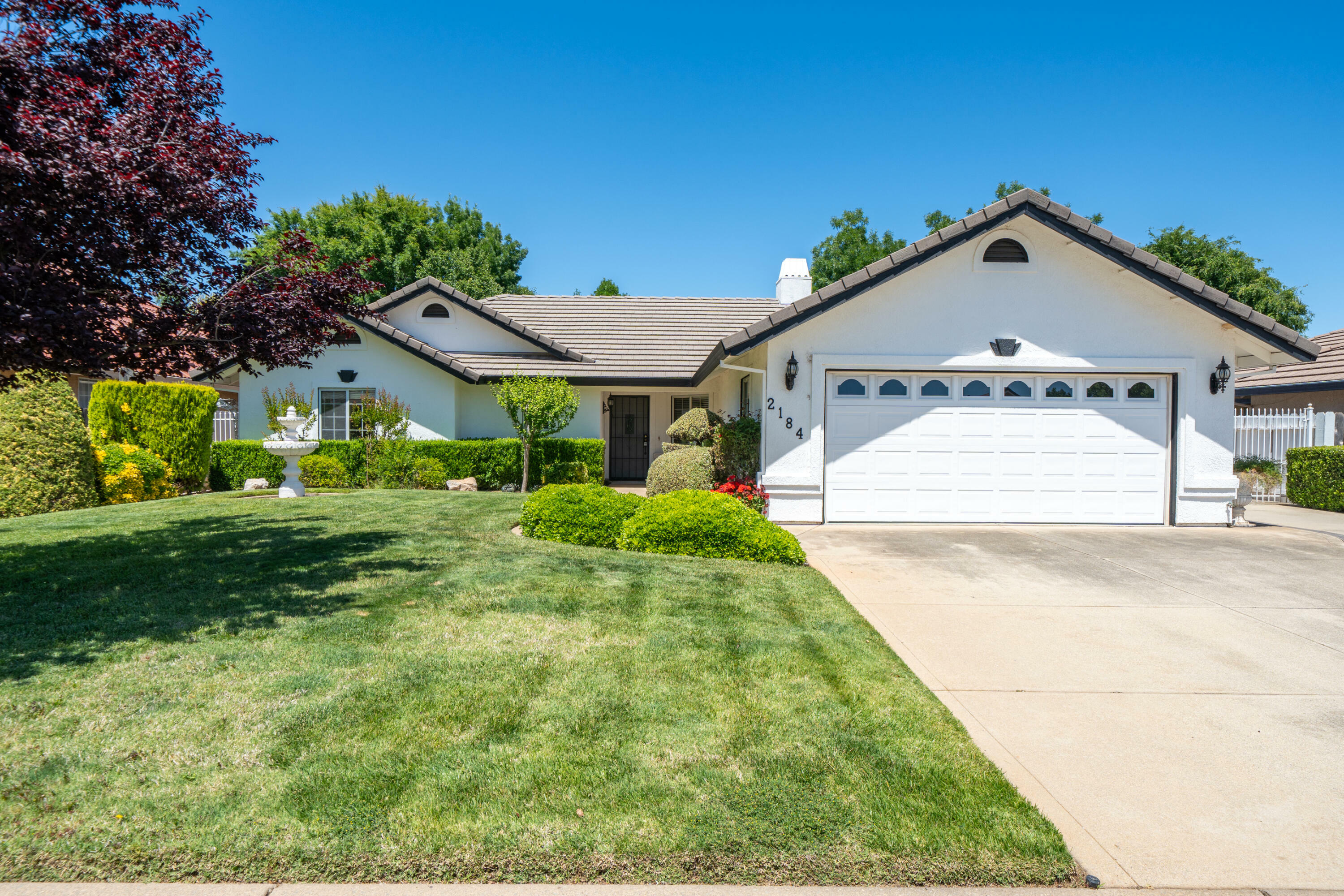 Property Photo: 2184 Darsha Lane CA 96003