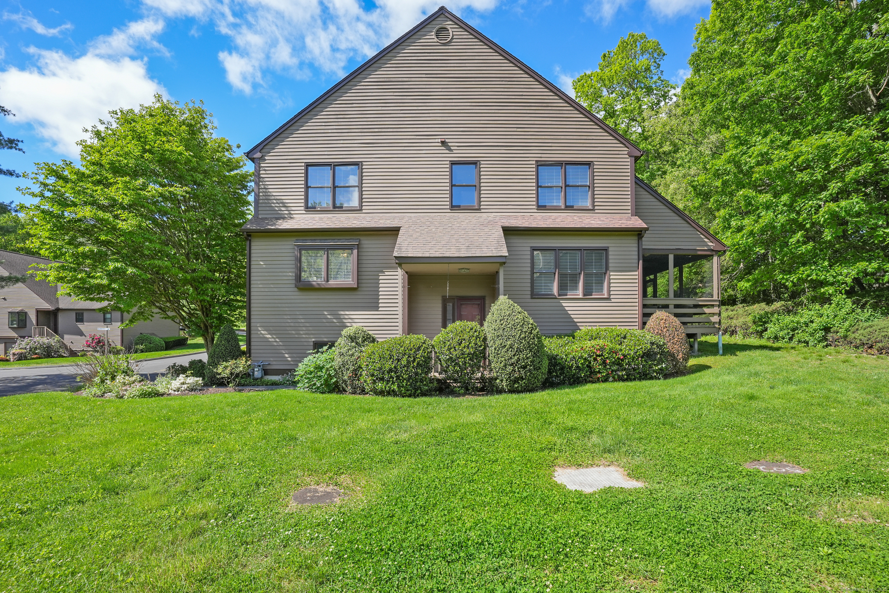 Property Photo: 17 Hollow Tree Lane 17 CT 06468