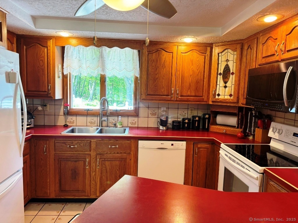 Property Photo:  30 Cedar Avenue  CT 06716 