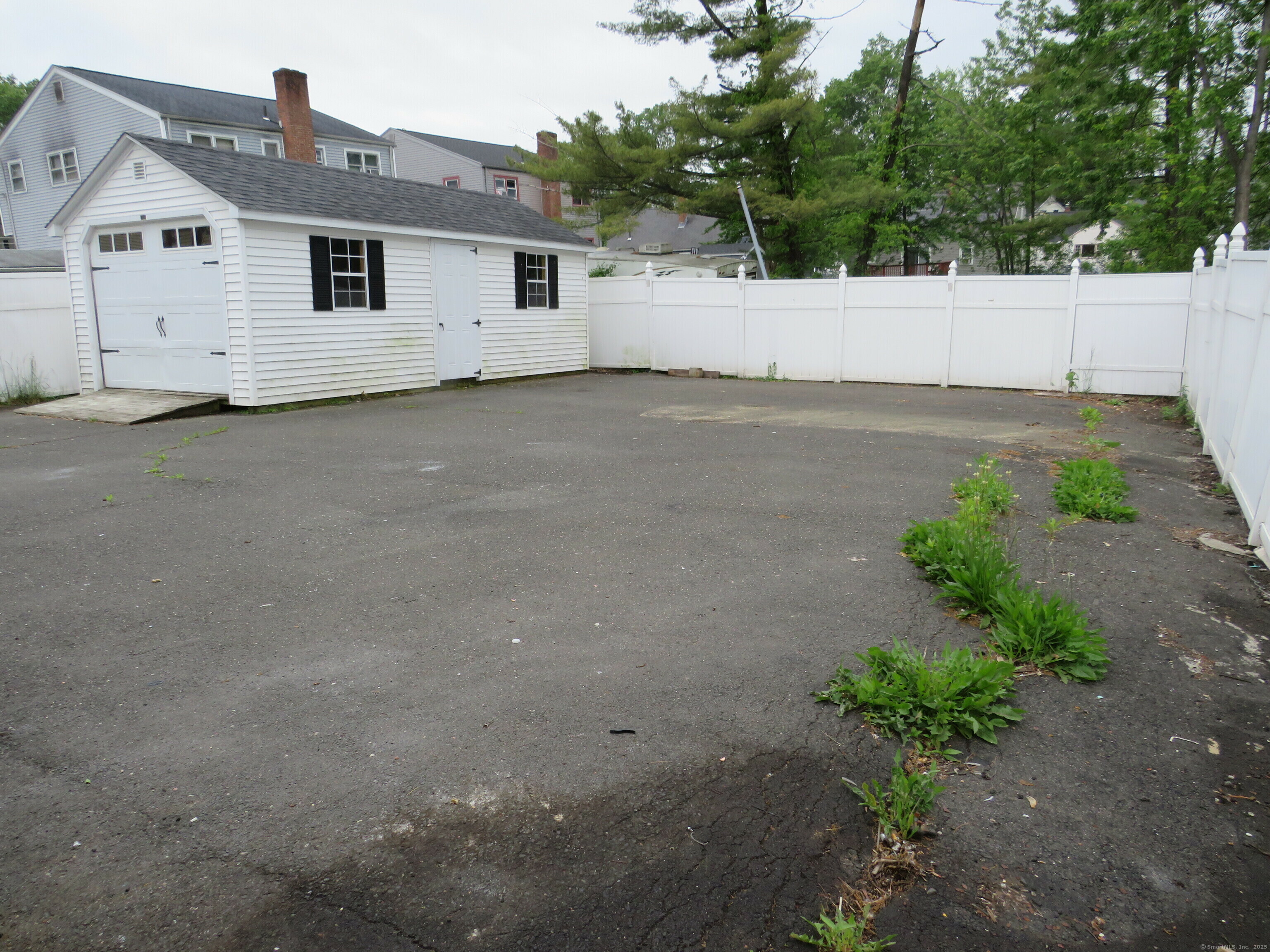 Property Photo:  83 Stone Street  CT 06106 