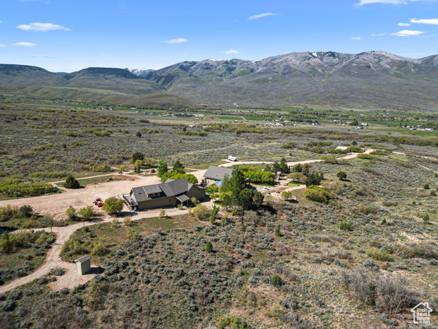 Property Photo: 865 S Guilded Oak Rd E UT 84082