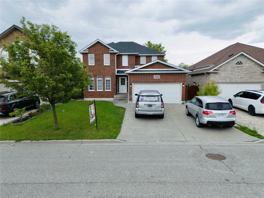 Photo de la propriété:  4562 Unicorn Avenue  ON N9G 3G6 