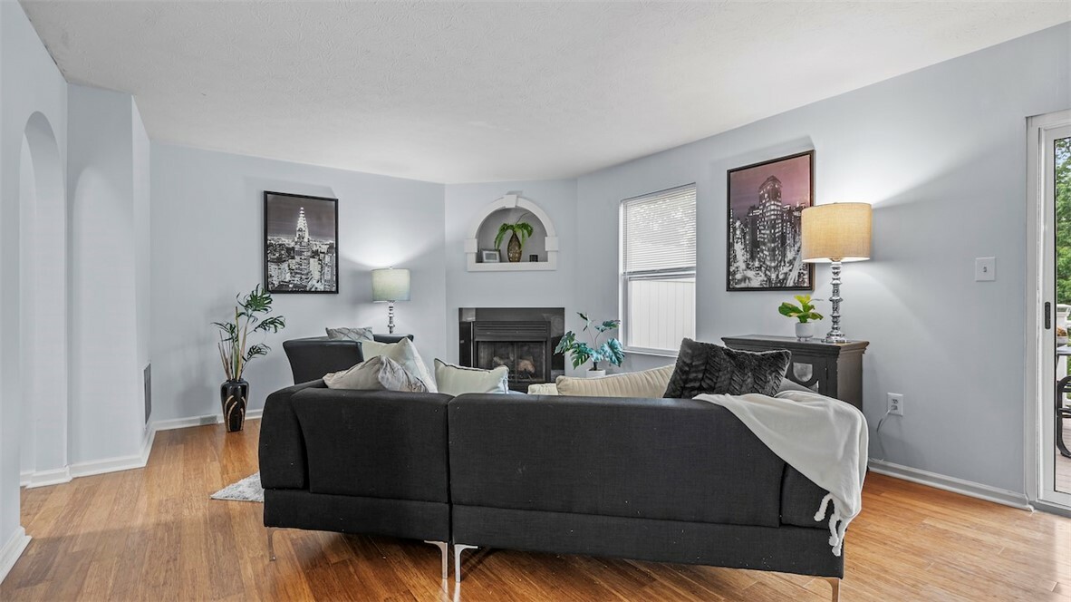 Property Photo:  215 Mountain Dr  PA 15106 