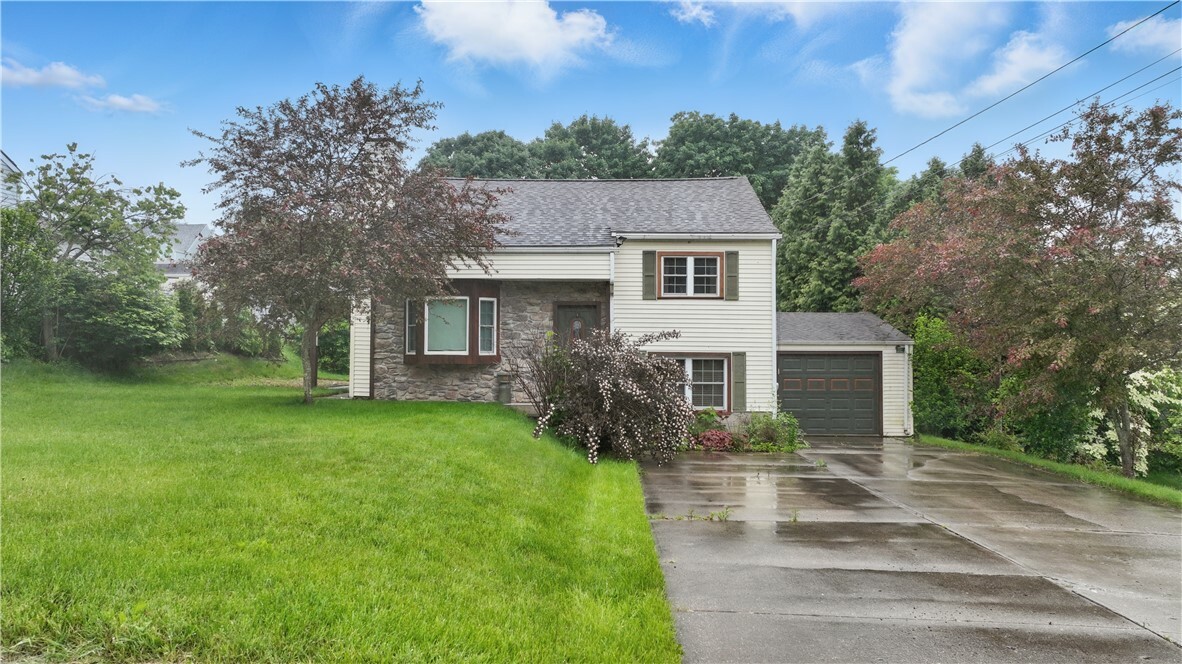 Property Photo: 2022 Circle Dr PA 15001