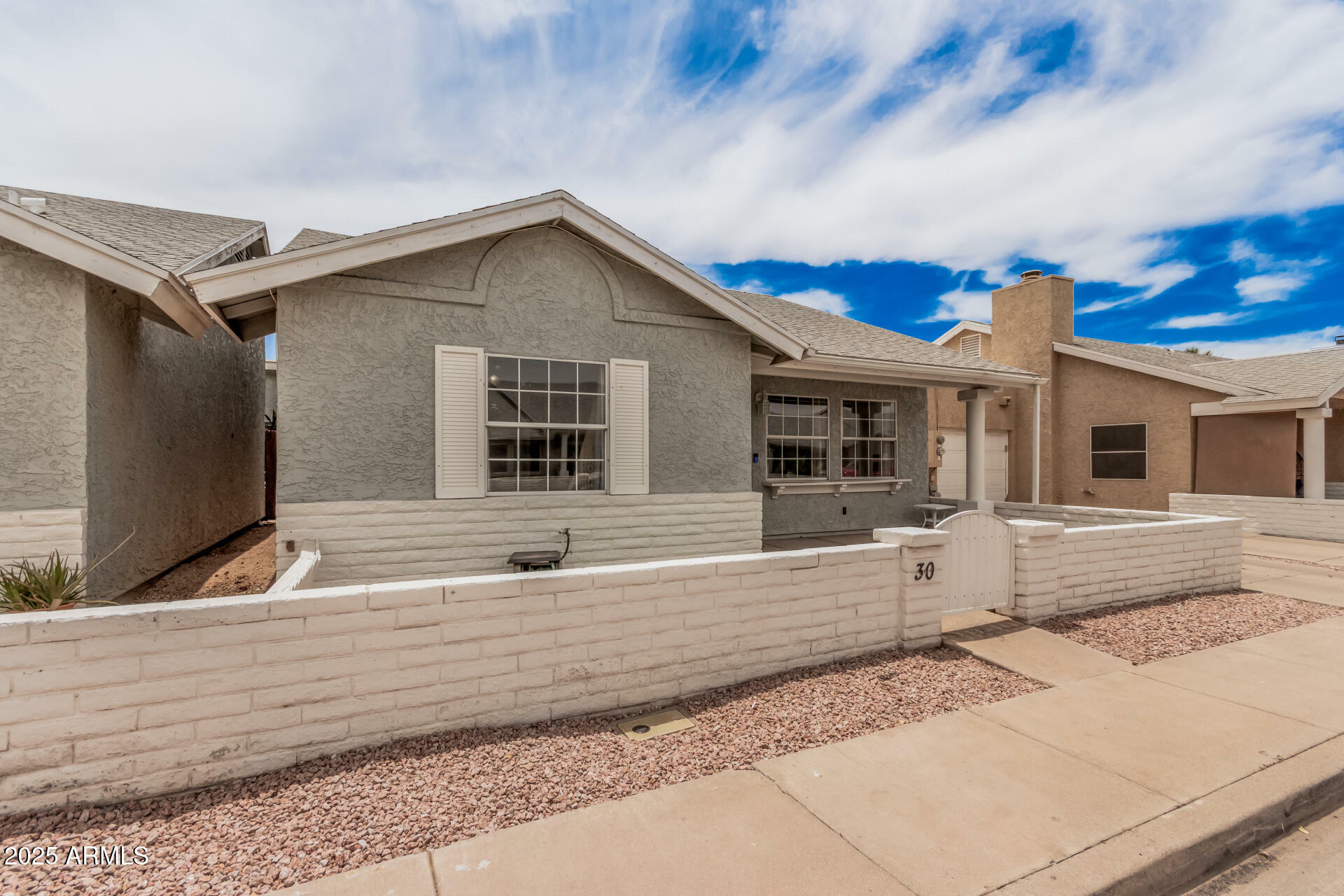 Property Photo: 2929 E Broadway Road 30 AZ 85204