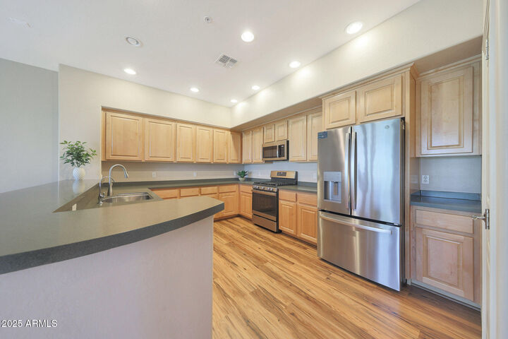 Property Photo:  20750 N 87th Street 2062  AZ 85255