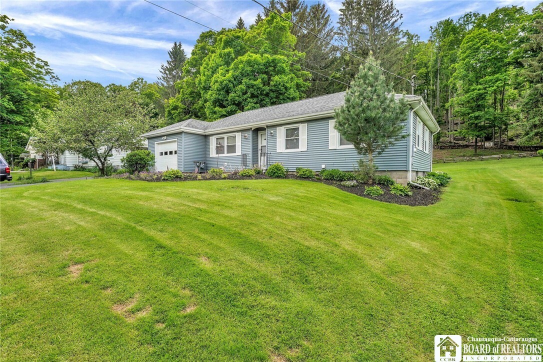 Property Photo:  177 Wyoming Street  NY 14569 