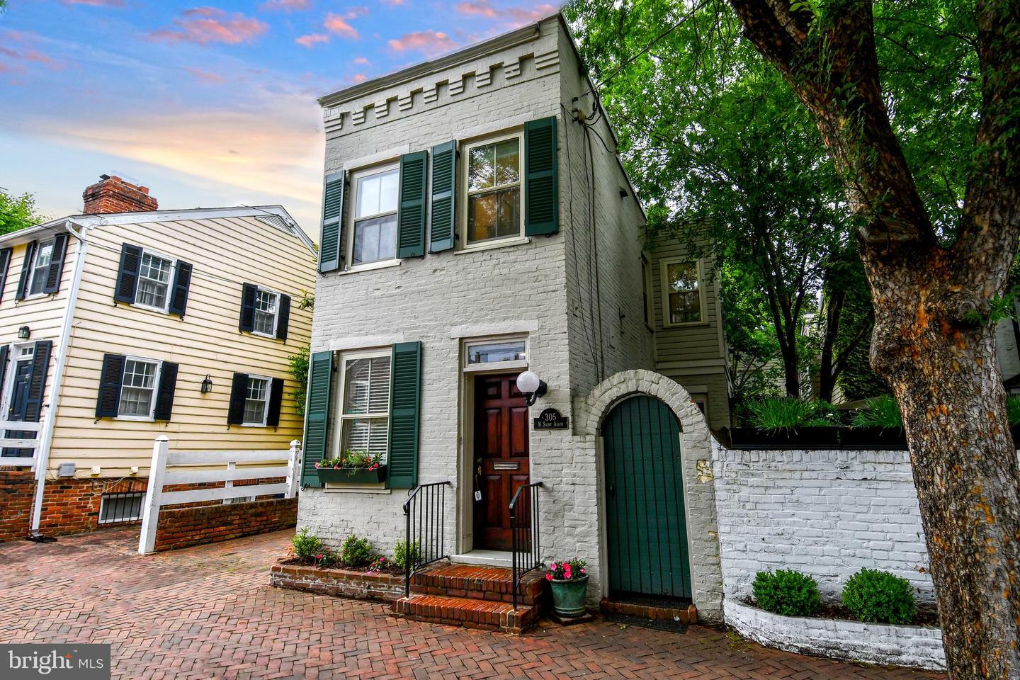 Property Photo: 305 N Saint Asaph Street N VA 22314