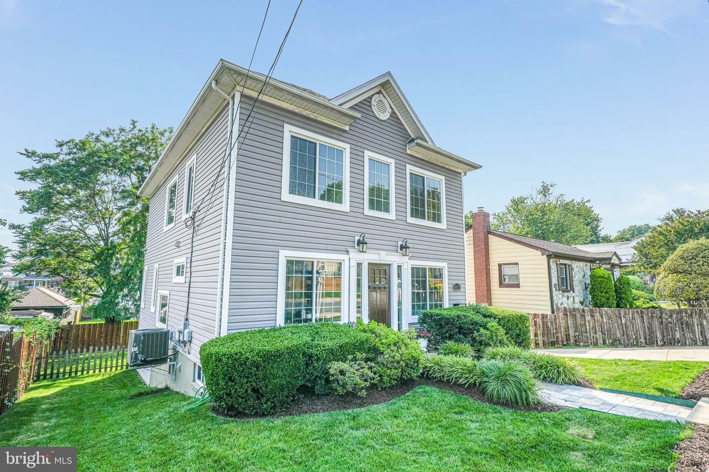 Property Photo:  1812 N Culpeper Street  VA 22207 