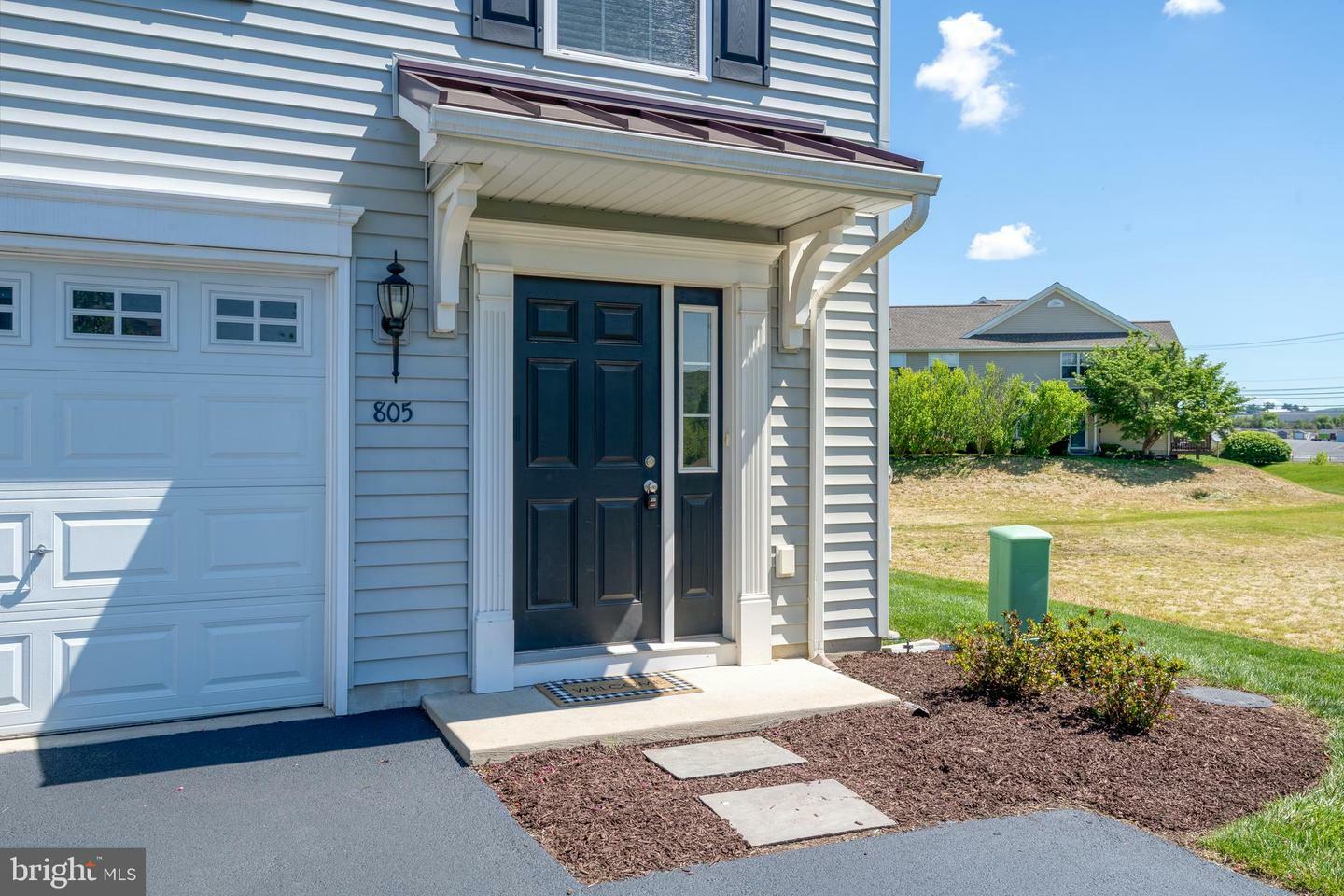 Property Photo: 805 Heather Way PA 19543