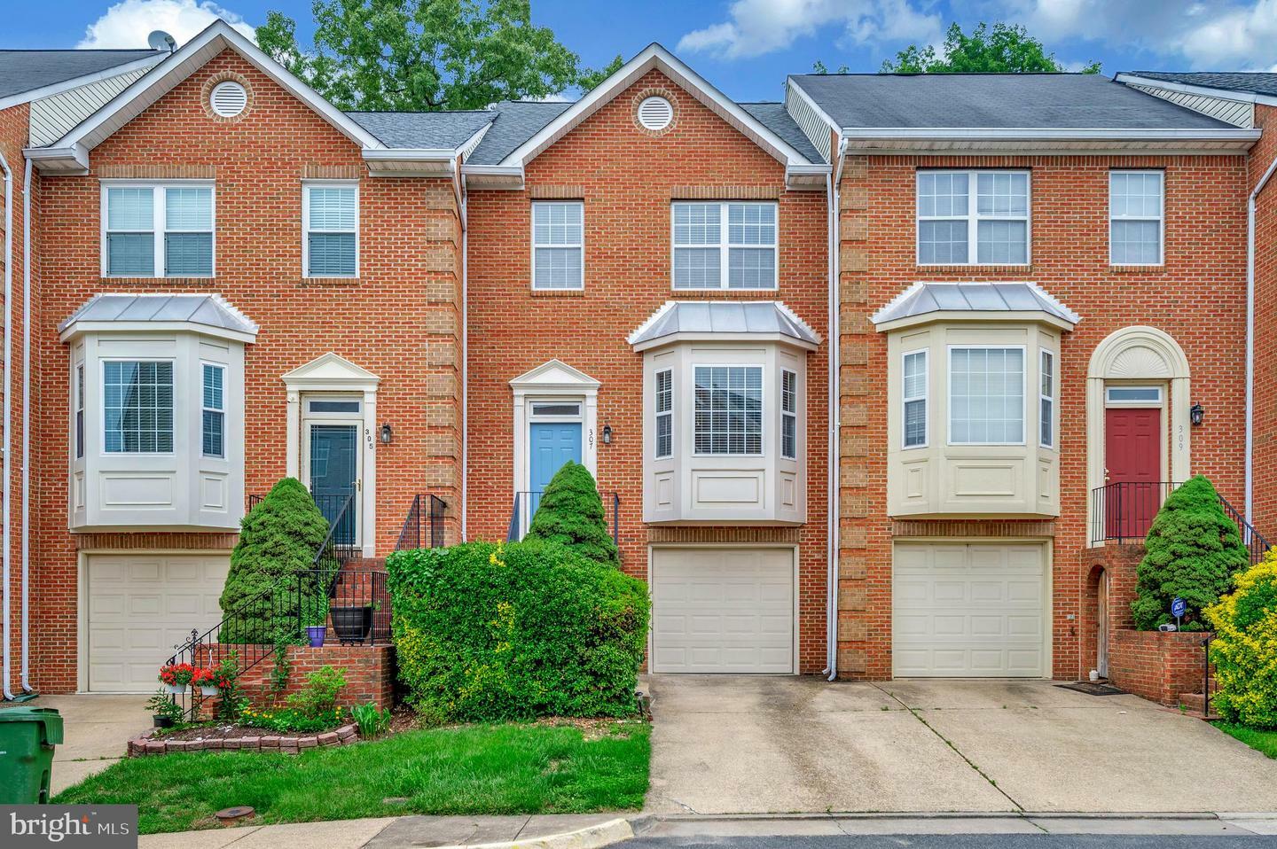 Property Photo: 307 Stafford Glen Court VA 22554