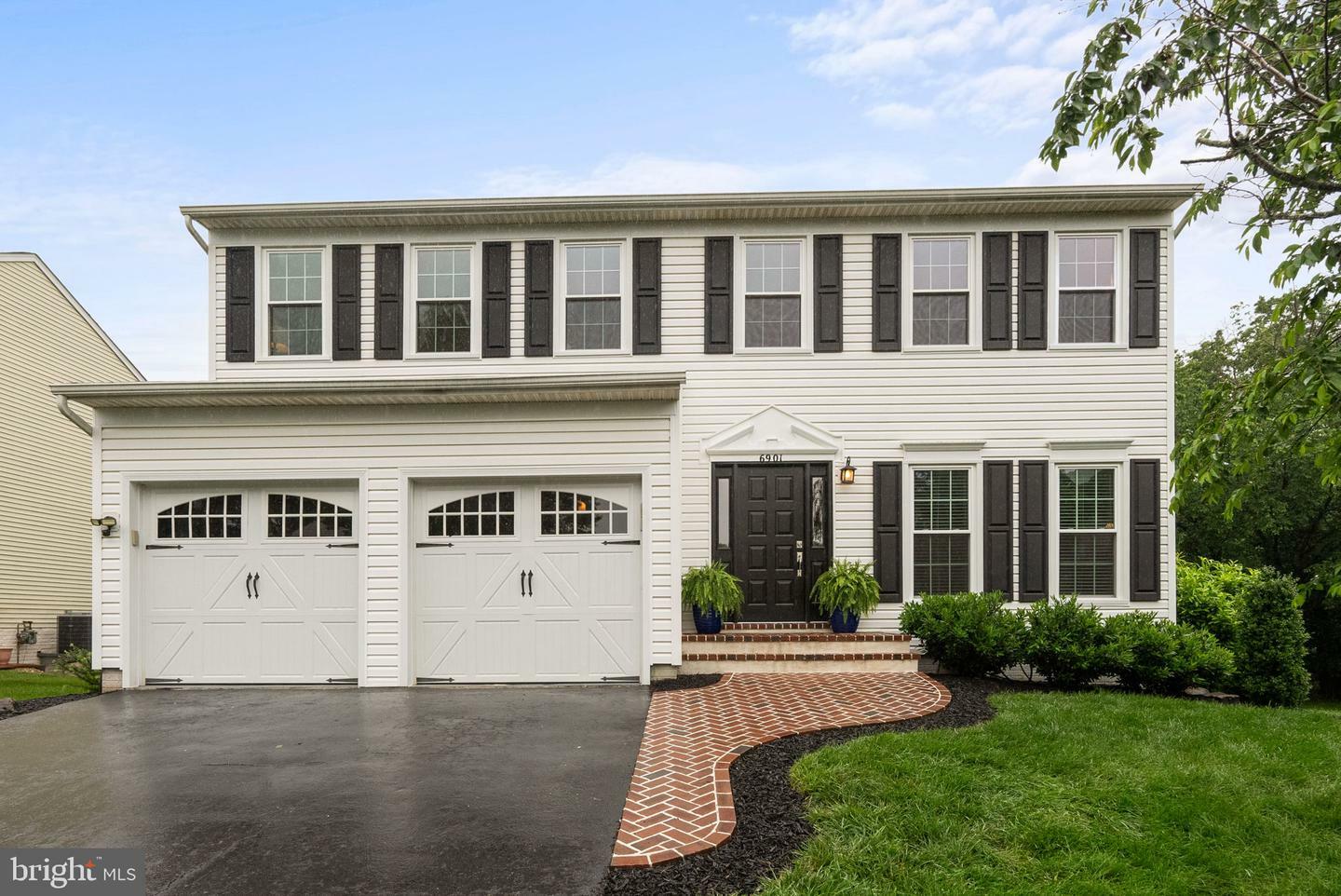 6901 Sharpsburg Drive  Centreville VA 20121 photo