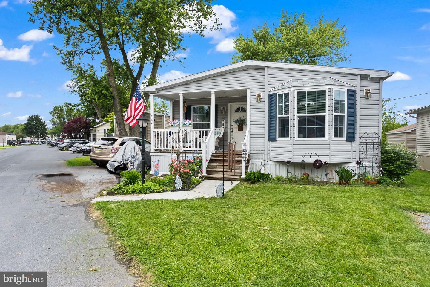 Property Photo: 823 Gail Place PA 17601