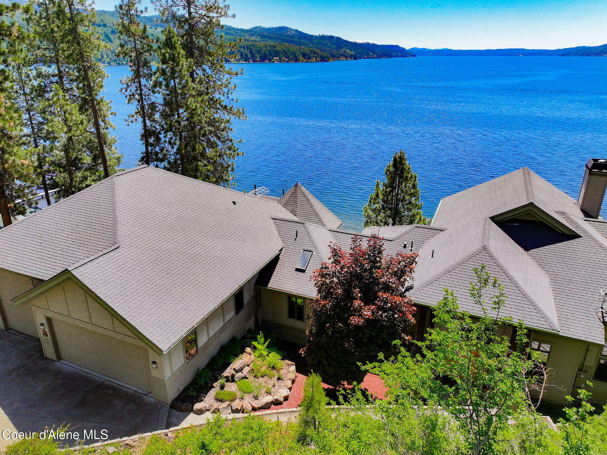 Property Photo: 412 E Beachhouse Ln ID 83833