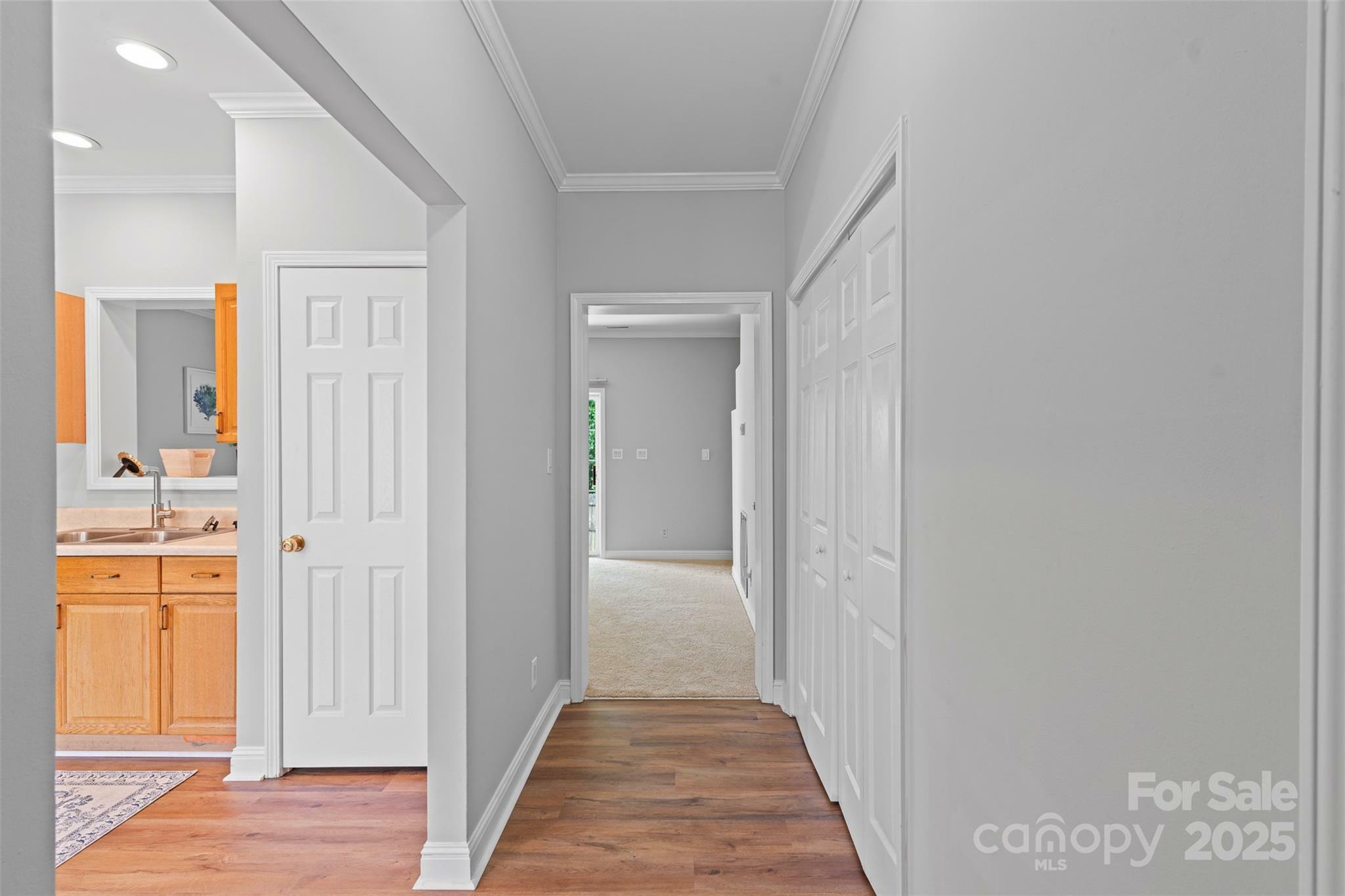 Property Photo: 7019 Walnut Ridge Court NC 28217