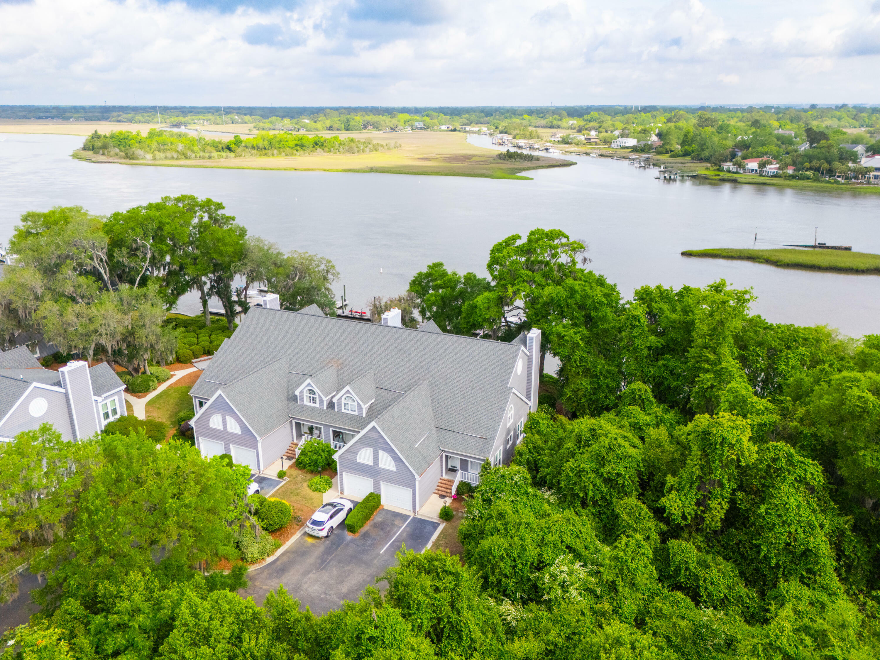 112 Waterfront Plantation Drive  Charleston SC 29412 photo