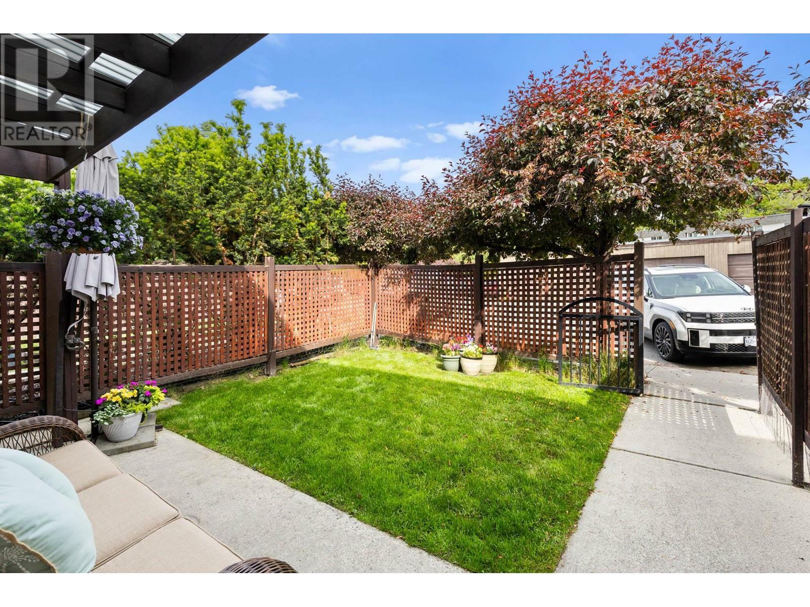 Property Photo:  3145 Walnut Street 6  BC V1W 3T6 