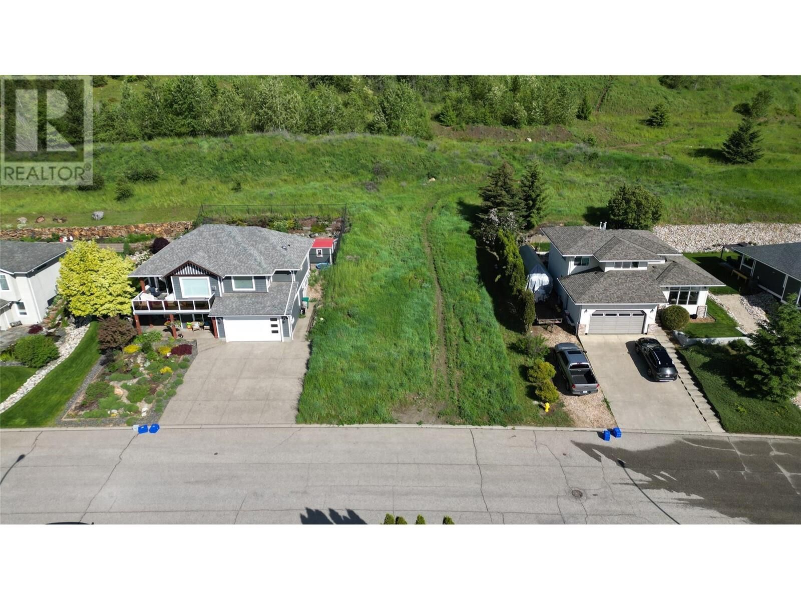 Property Photo:  2000 Mountain View Avenue  BC V0E 2G0 