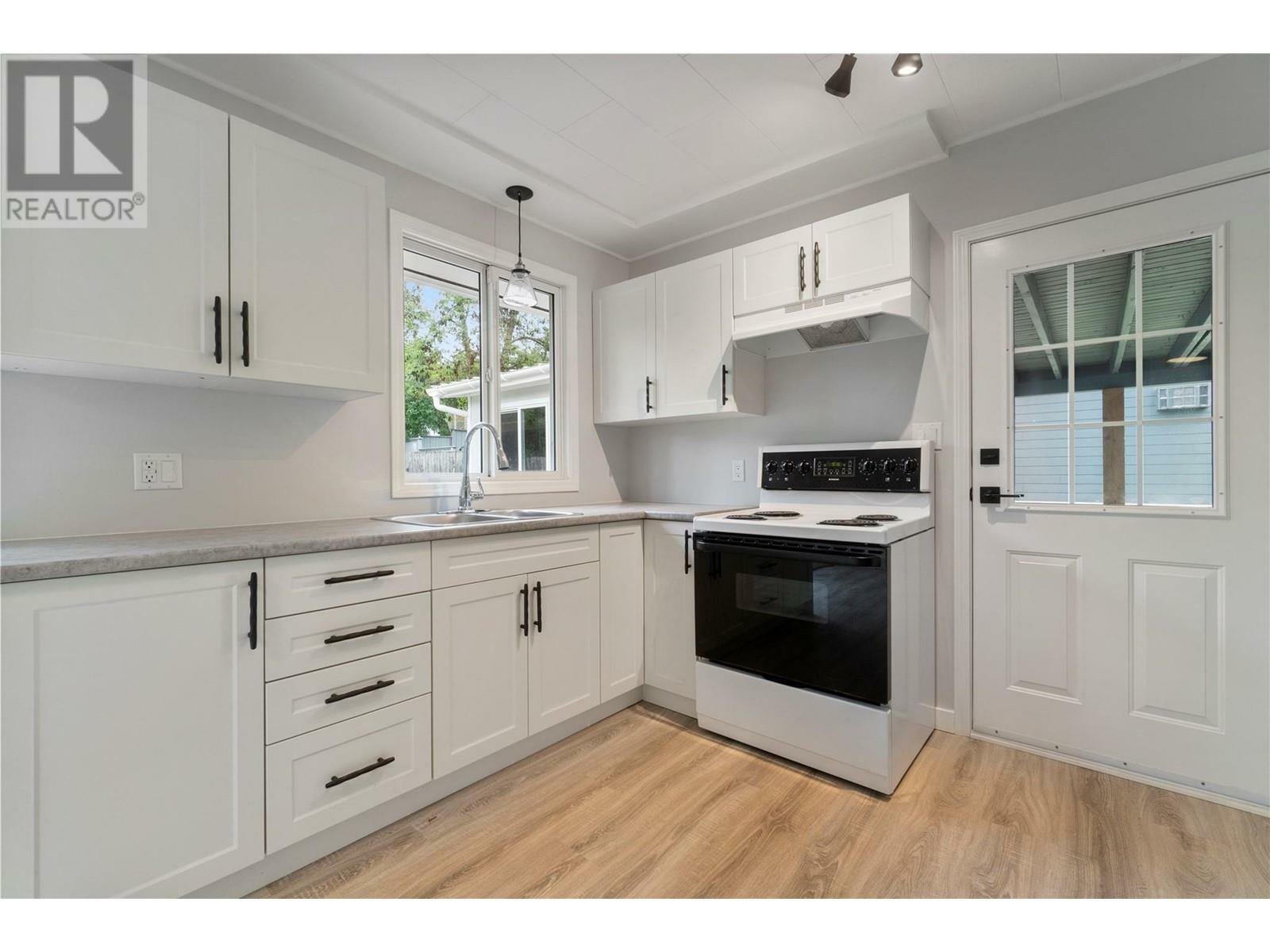 Photo de la propriété: 540 2 Street Southeast BC V1E 4H2