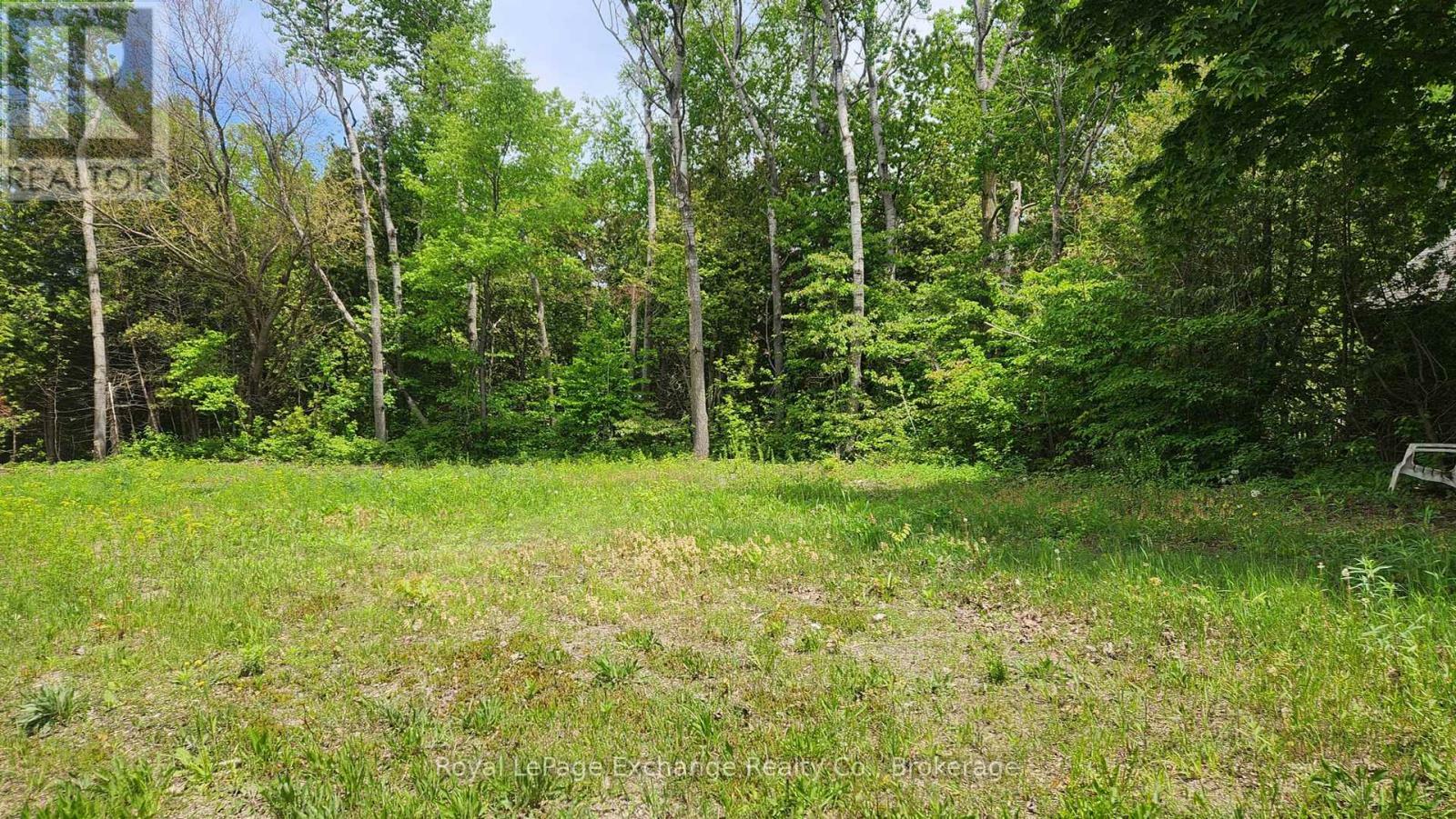 Property Photo:  58 Kennedy Hill West  ON N2Z 0C7 