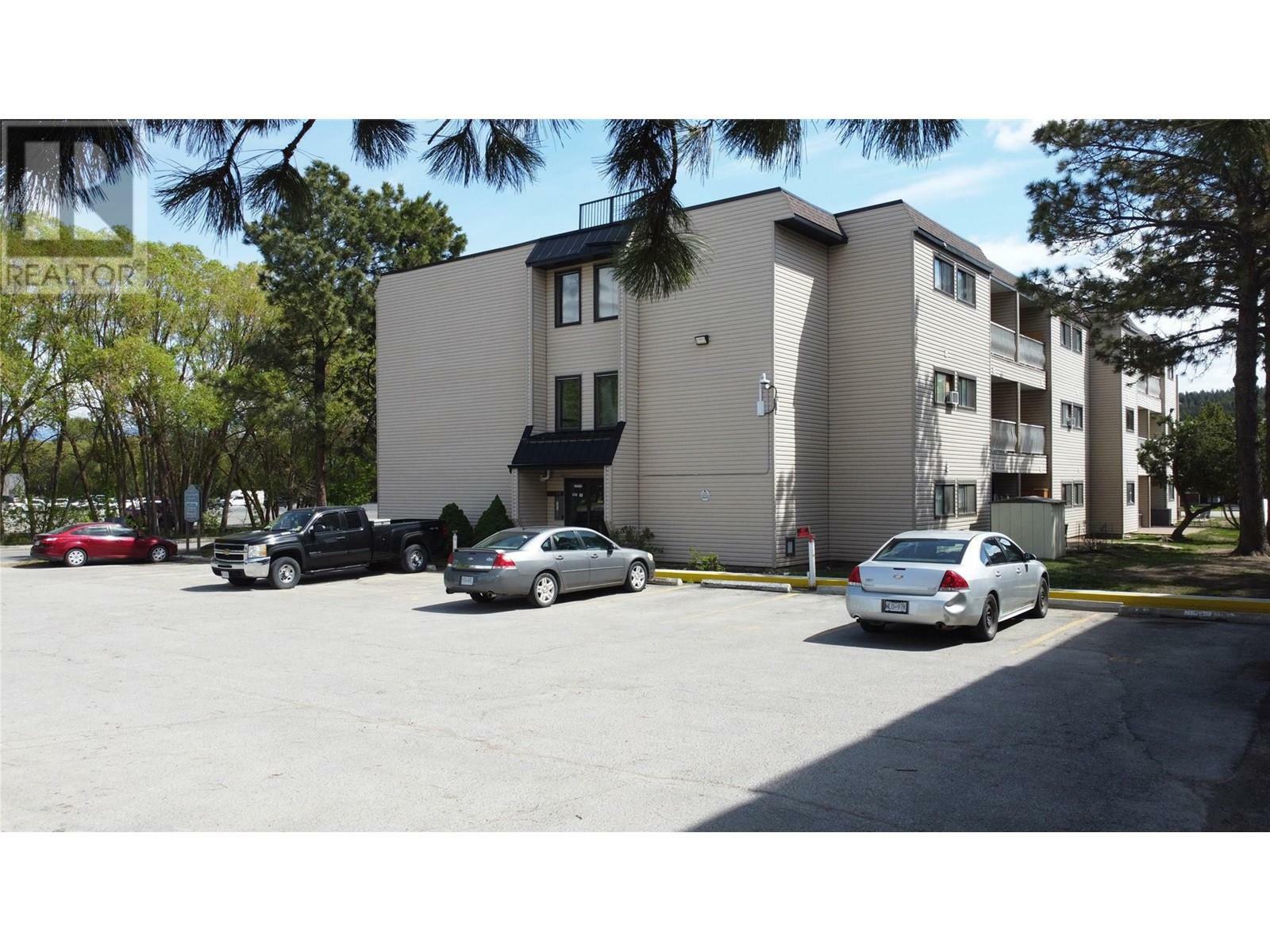Property Photo: 2321 12th N Street 309 BC V1C 5T5